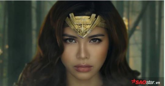 loat anh nong minh tu khi hoa than wonder woman hinh anh 3