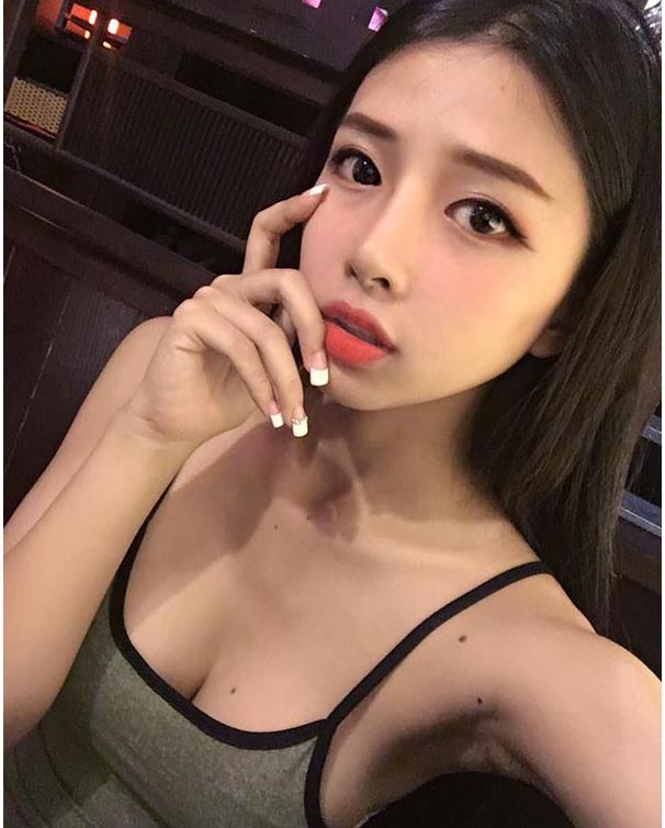 anh nong bong sexy cua khanh vy ban gai phan manh quynh hinh anh2