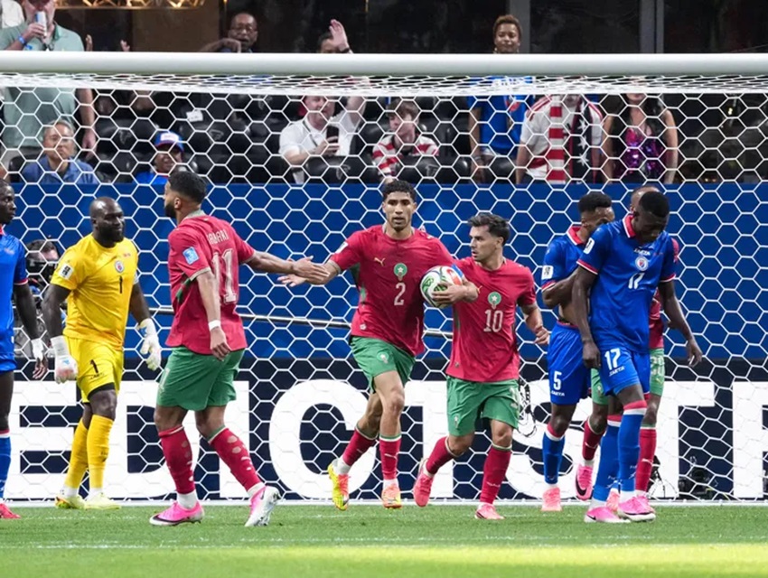 Phong do Ha Lan vs Morocco toi nay